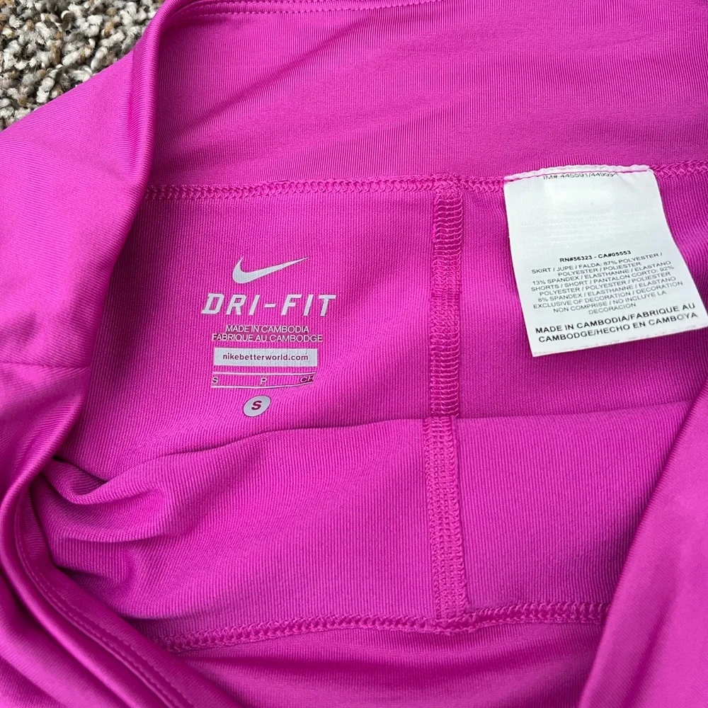 Nike DriFit Tennis Skirt - Picture 2 of 6